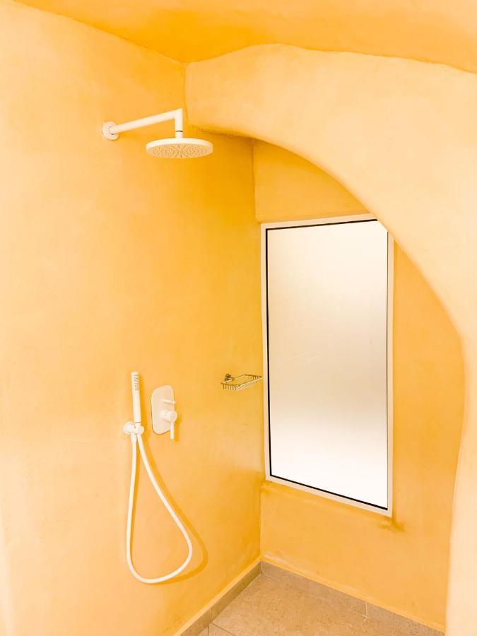 M Residence Santorini Johnnie Cave Тира Экстерьер фото